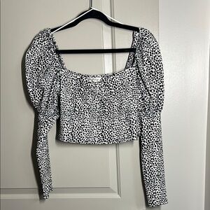 Square neck, black and white crop top